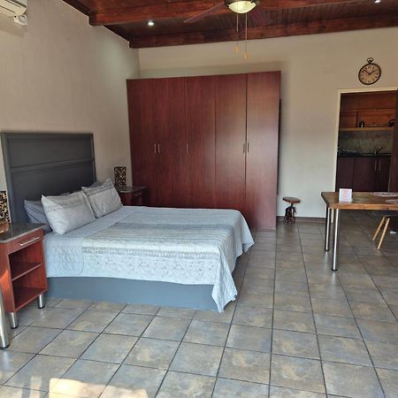 Mountain Valley Stay - Unit 4 Mbombela Esterno foto