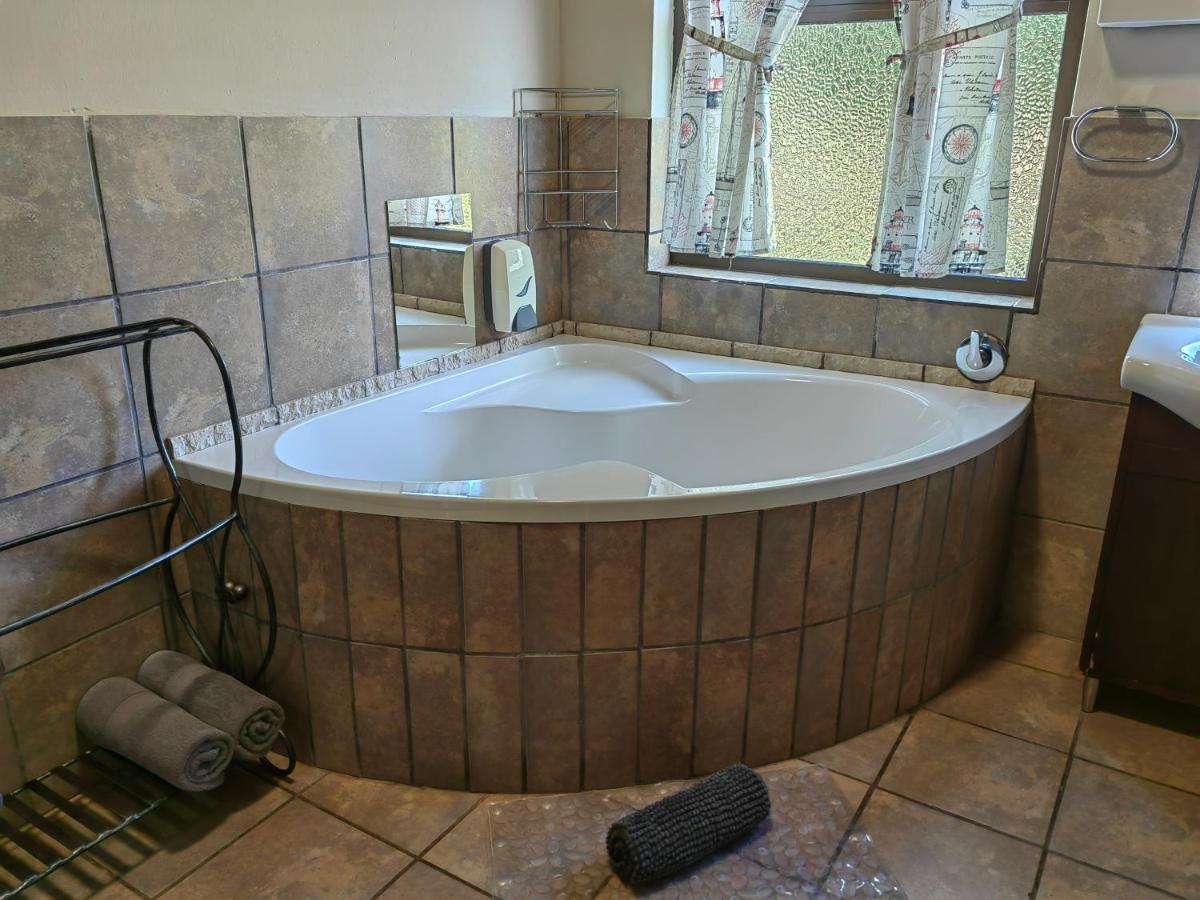 Mountain Valley Stay - Unit 4 Mbombela Esterno foto